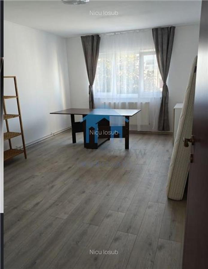 Apartament 2 camere, The Office - 7