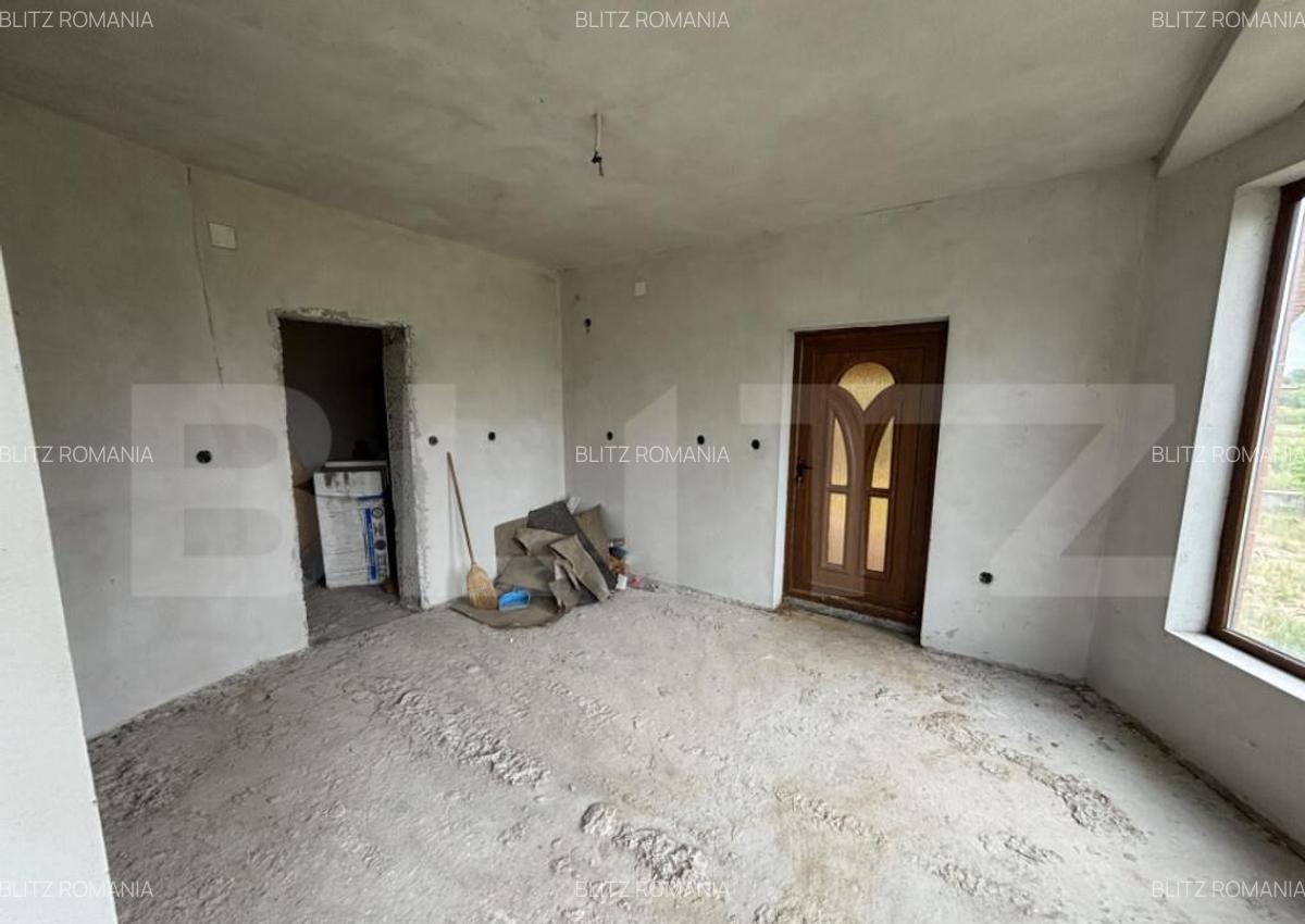 Casa de vanzare zona linistita - 2