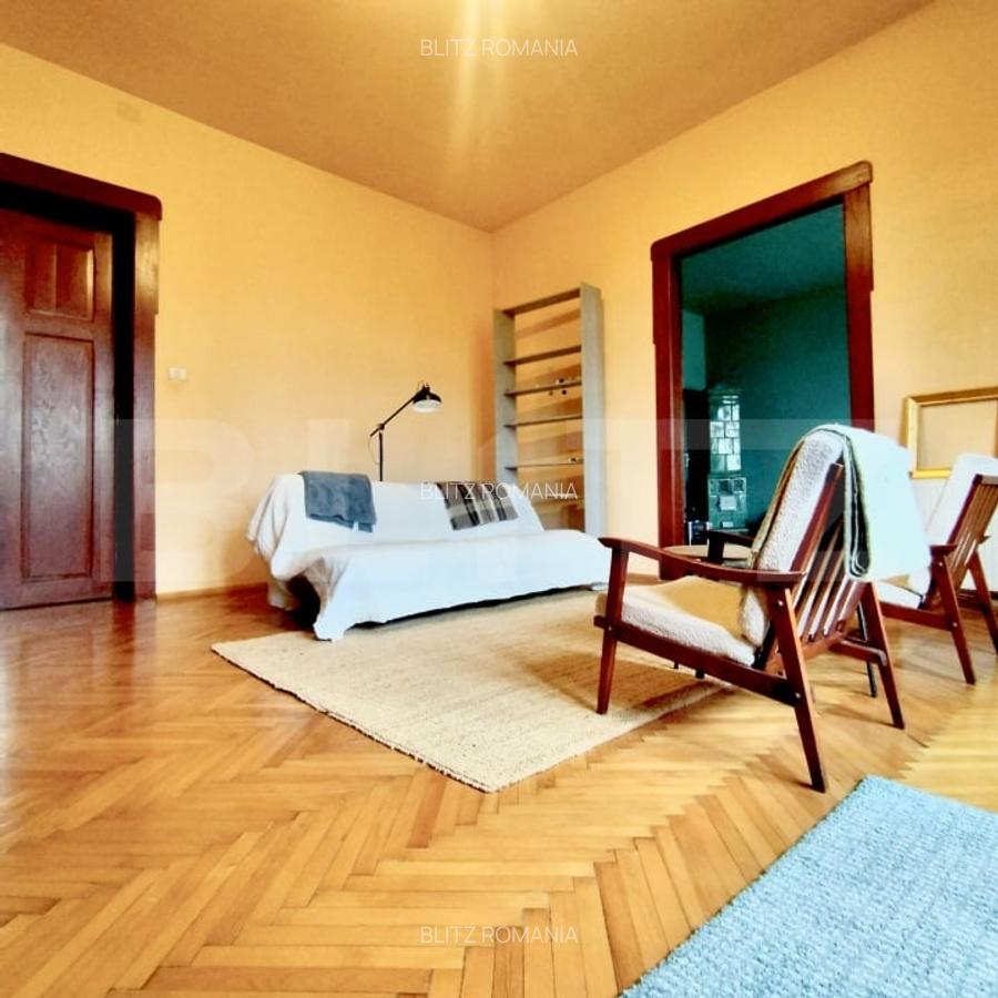 Cladire istorica, 4 camere-balcon si view spectaculos- Piata Romanilor - 2