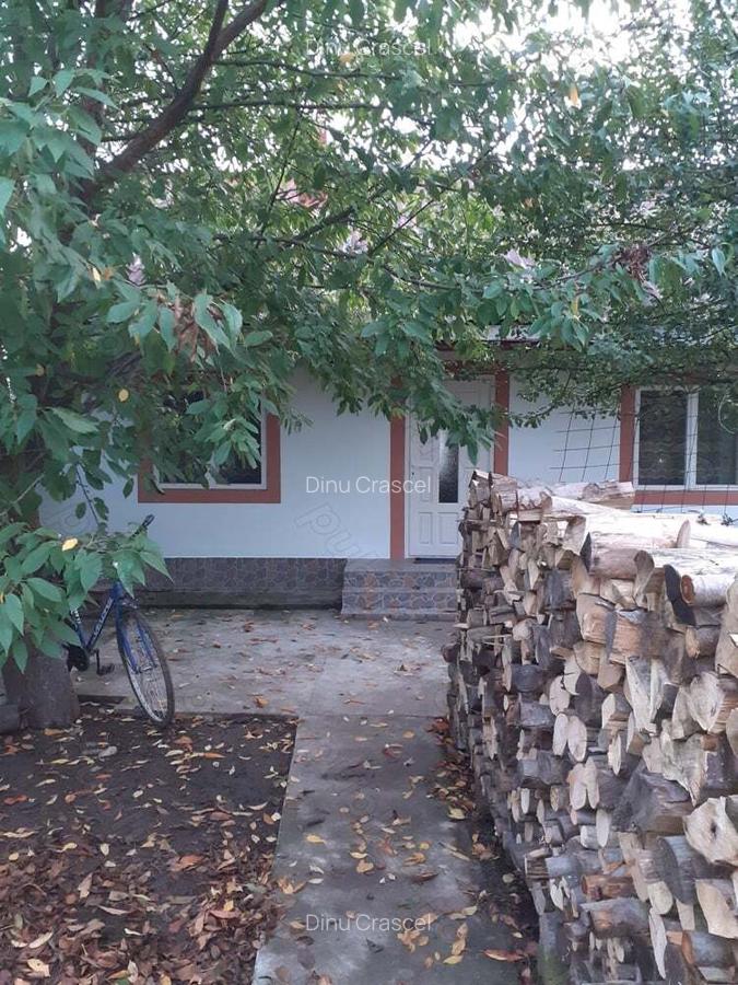 Vand casa in Vadu Moldovei - 1