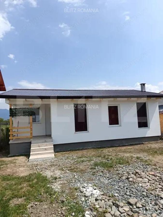 Casa de vanzare Livezile, str. principala - 2