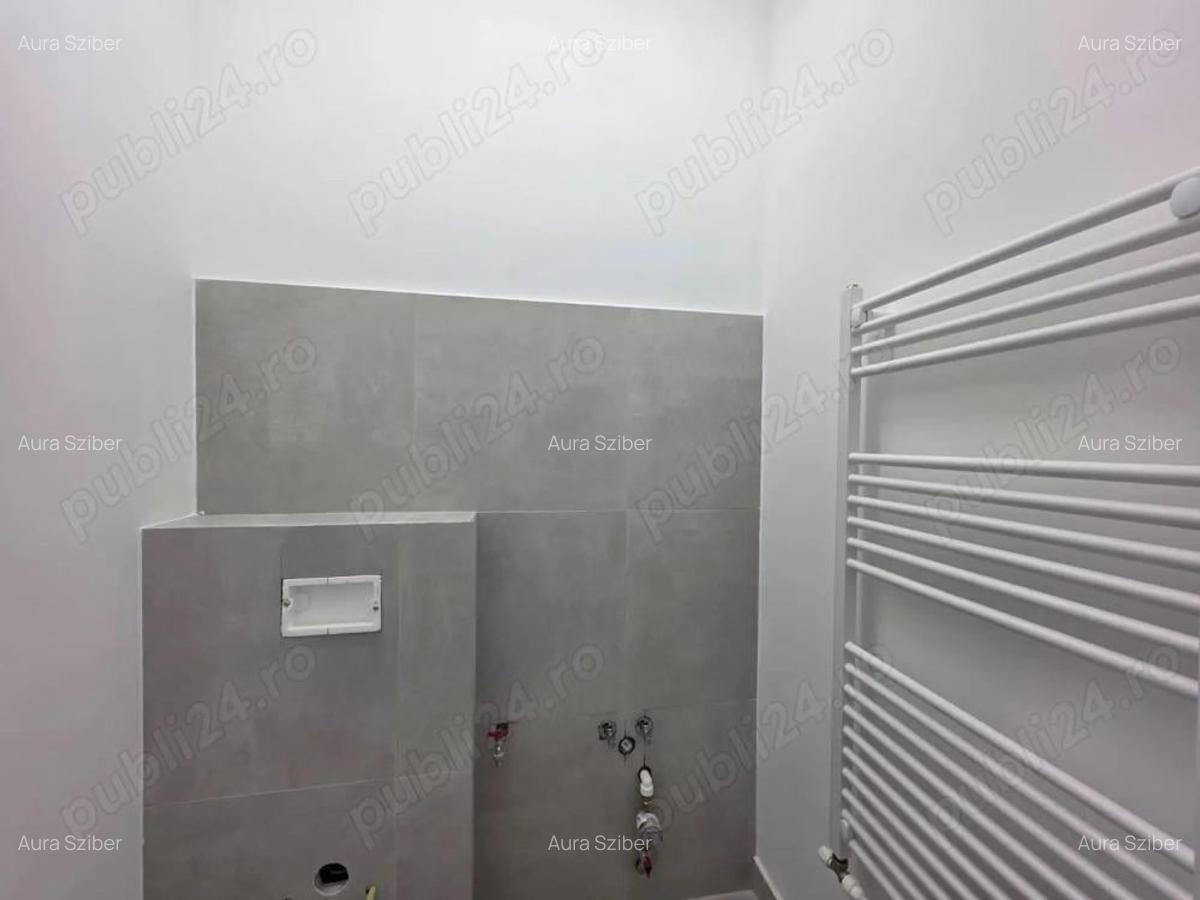 Spa?iu comercial de inchiriat Central, Deva (langa Casa de Cultura), P-ta Victoriei - 8