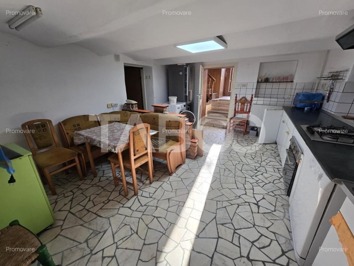 Casa individuala de vanzare 4 camere si curte 1310 mp Gusterita - 13