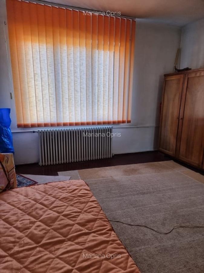 Proprietate spre vanzare,  formata din 2 case suprafata totala 440 mp - 5