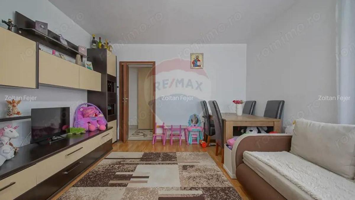 REZERVAT! Apartament cu 2 camere de vanzare, decomandat. - 8