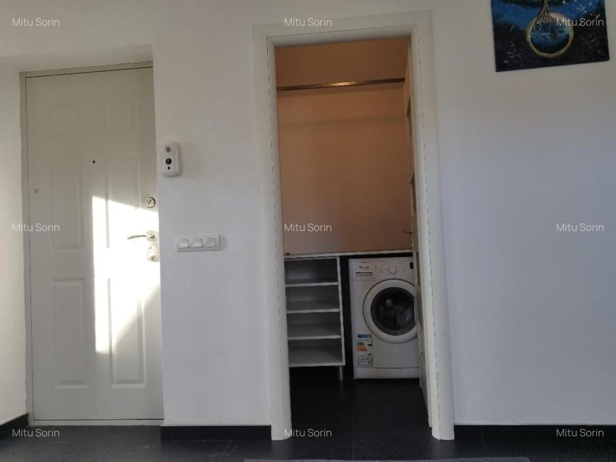 Apart 3 camere la mansarda(2 dormitoare + 1 living cu bucatarie) str. M. Eliade - 7