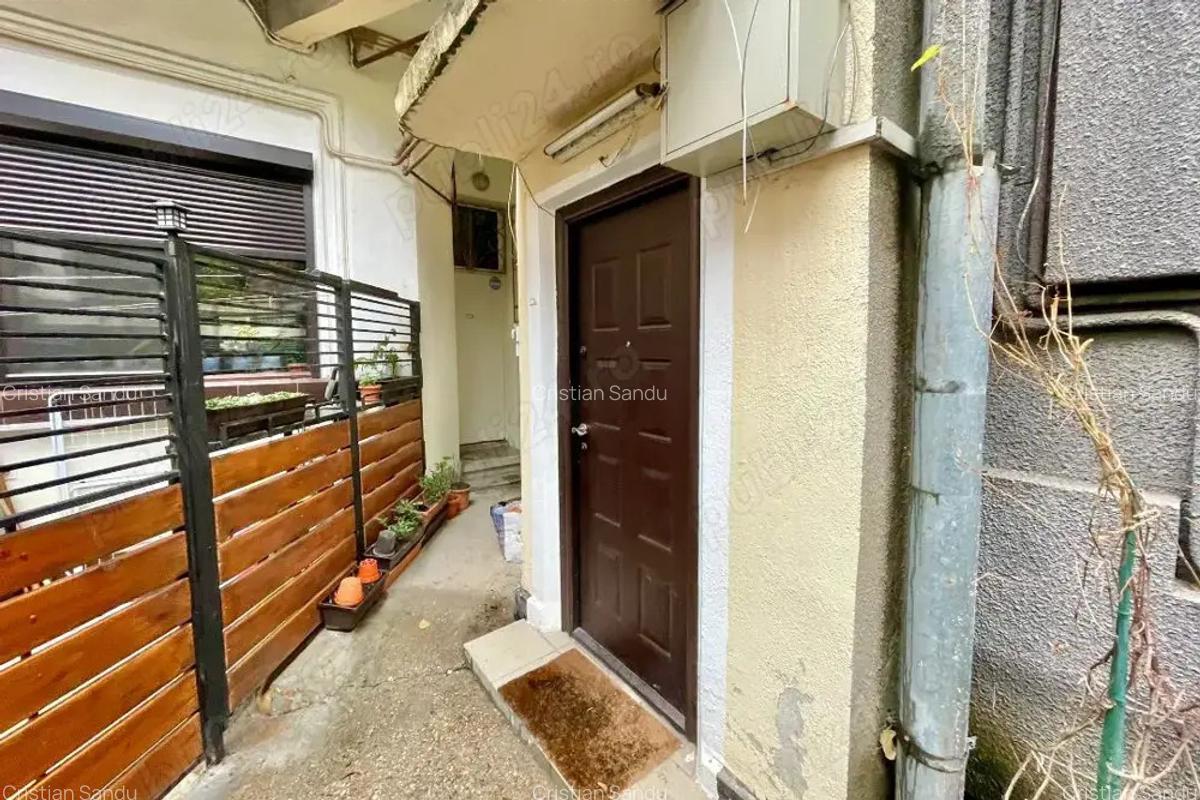 De vanzare apartament pe doua nivele in vila zona Mall Vitan - 2