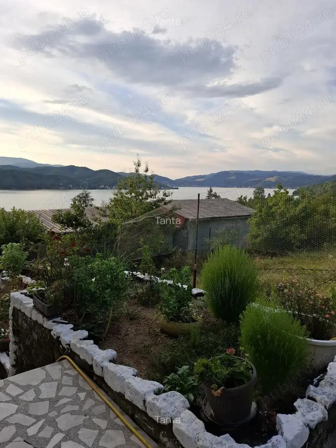 Casa spa?ioasa cu vedere panoramica, situata in Tekija Serbia, la doar 25 km de Por?ile de Fier I - 2