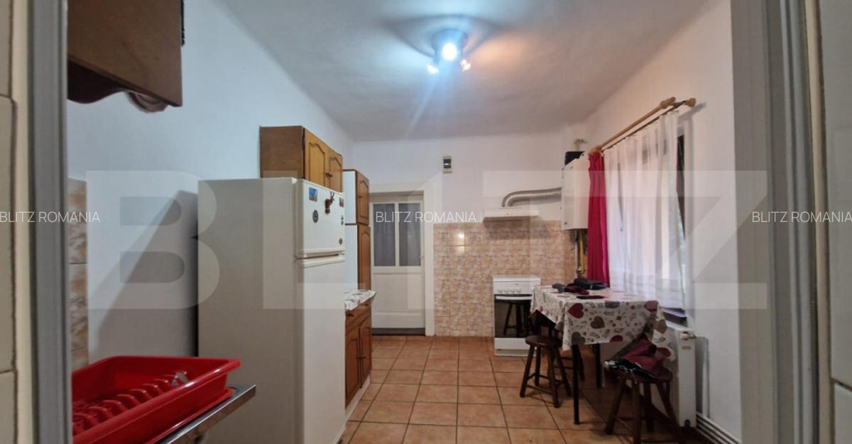 Casa in Centru Istoric, pod, pivnita, mobilata, 40 mp - 4 Casa in Centru Istoric, pod, pivnita, mobilata, 40 mp - 4