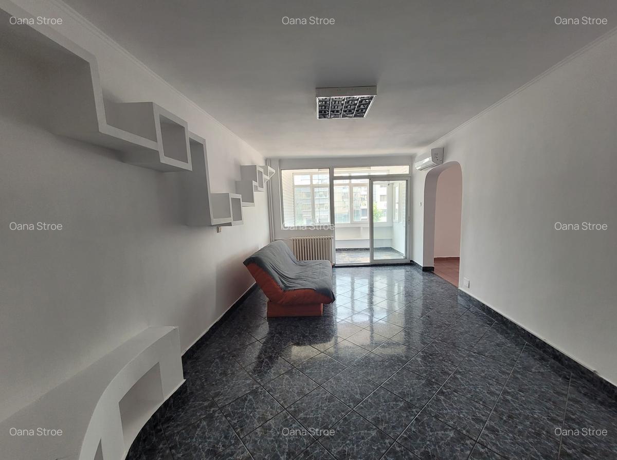 Apartament cu 5 camere semidecomandat, mobilat în Băneasa - 9