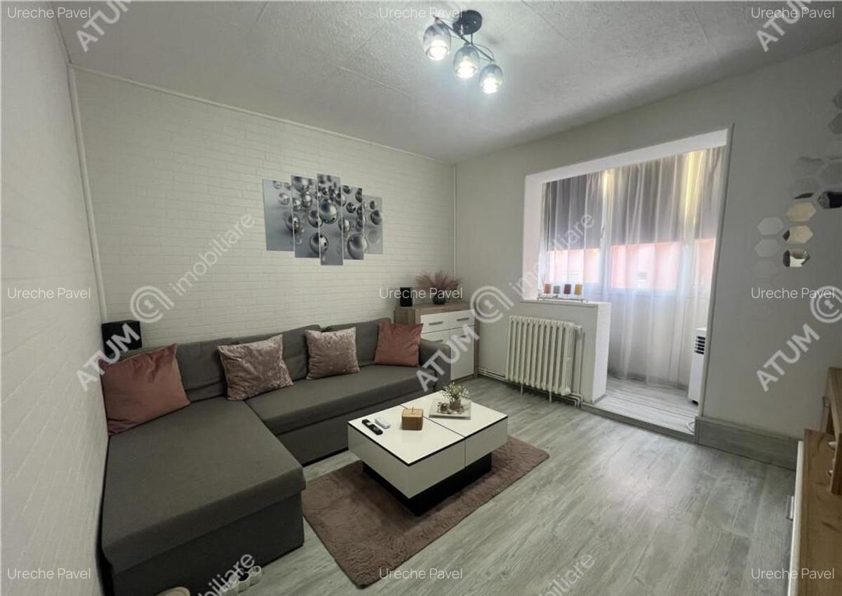 Apartament cu 3 camere decomandate si balcon etaj 2 zona Vas - 8