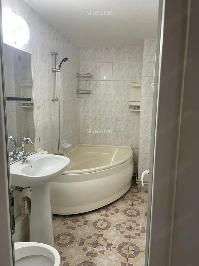 Vanzare Apartament 2 Camere 1 minut Bulevardul Decebal - 4