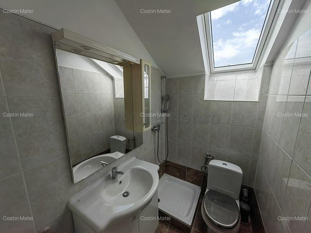 Vilă cu piscina langa British School - 12