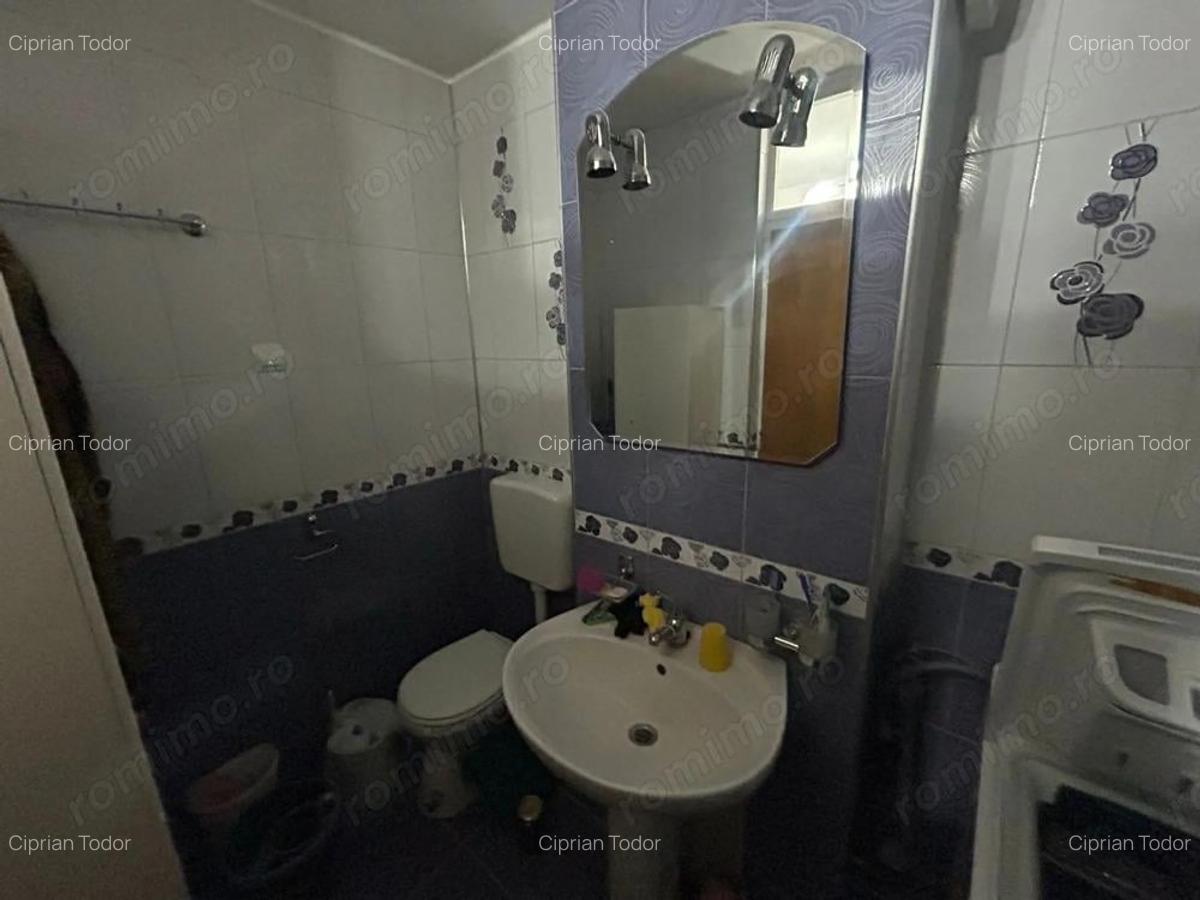 Apartament 3 camere, etaj 1 - zona Centru - 10