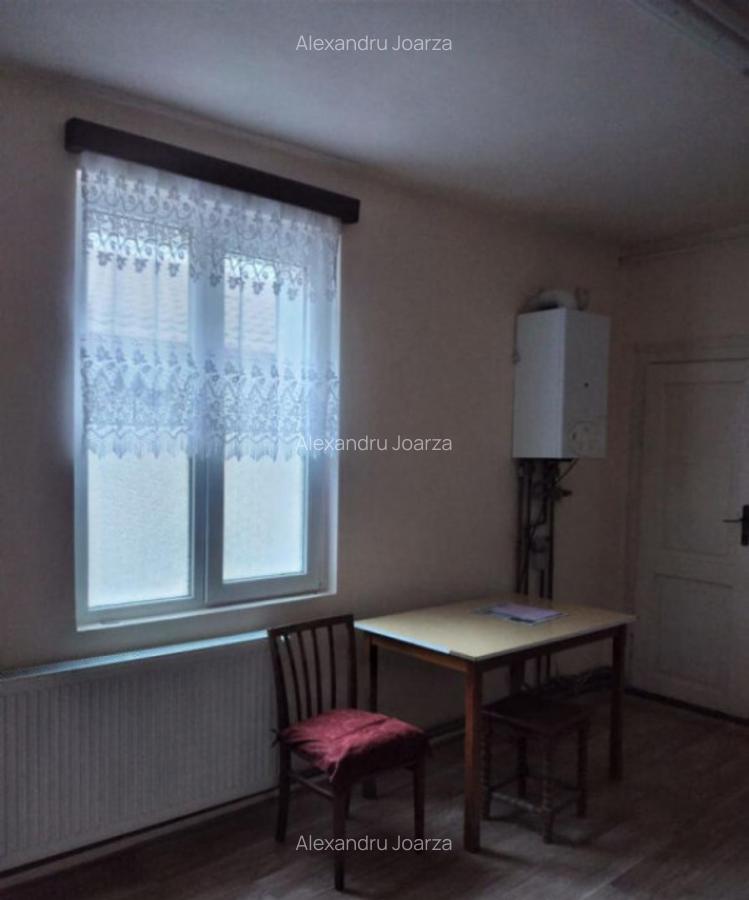 Casa 3 camere singur in curte zona Stefan cel mare (Pet Fri - 14