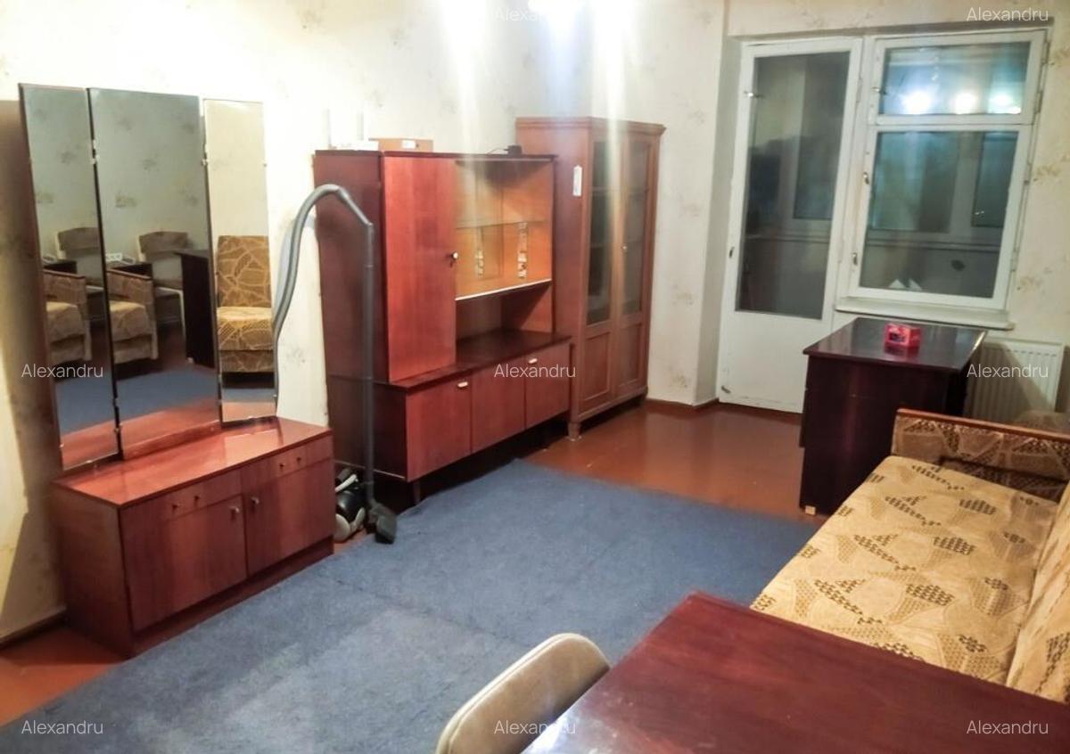 Garsoneira de inchirat in zona Panduri - 4