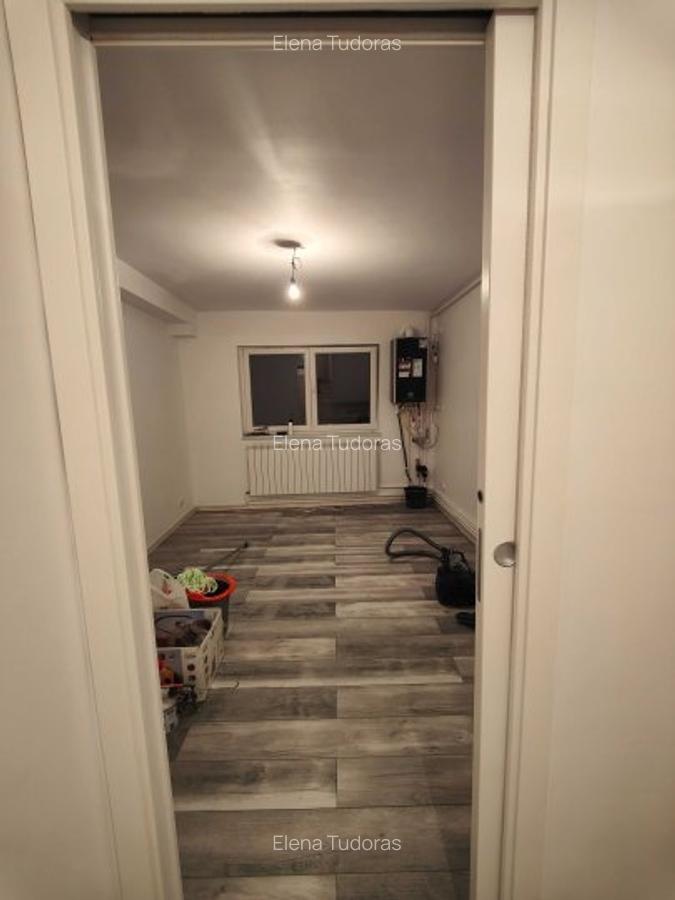 Dristor-Garsonieră renovată, centrală termică proprie, metrou la 10-15 min - 1 Dristor-Garsonieră renovată, centrală termică proprie, metrou la 10-15 min - 1