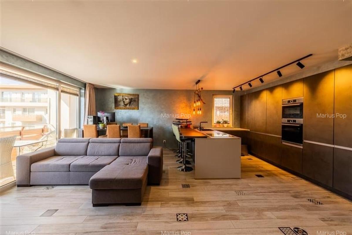 Apartament cu 3 camere decomandat, mobilat în Tractorul - 13