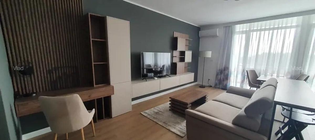 Apartament cu 2 camere semidecomandat în Circumvalațiunii - 1