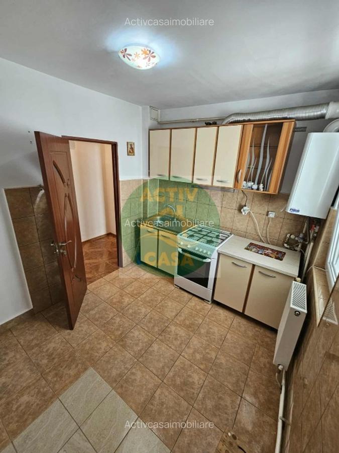 Apartament 2 camere, etaj 2, zona Scoala nr. 5 - 6