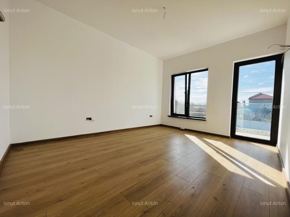 Casă cu 4 camere în Lumina - 4