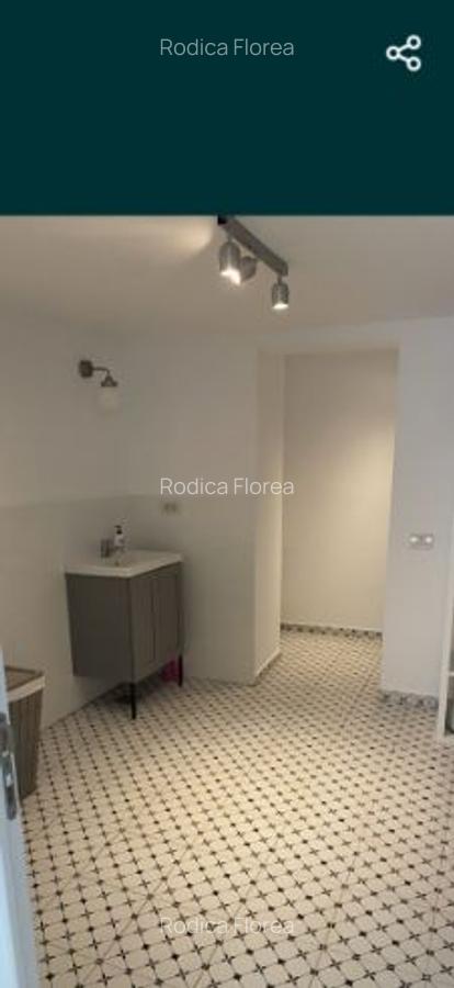 Casa -curte cu acces auto- Centrul Vechi- langa Piata Sfatului - 7