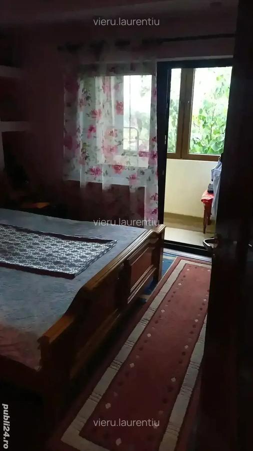 Proprietar vand apartament 3 camere str.Miori?ei - 2