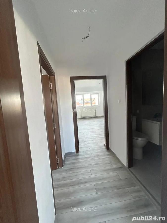 Apartament 3 camere semidecomandat Micro 3 - 5