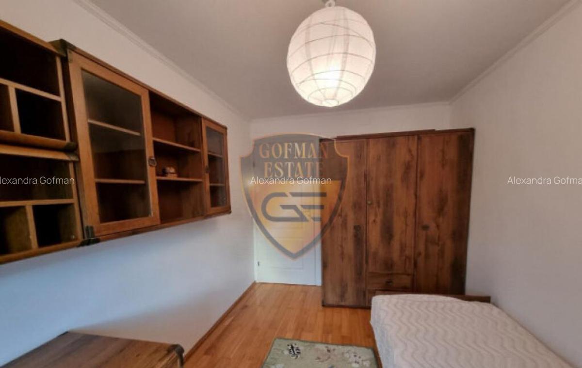 Apartament 4 camere, etaj 2/4, zona Delfinariu - 12