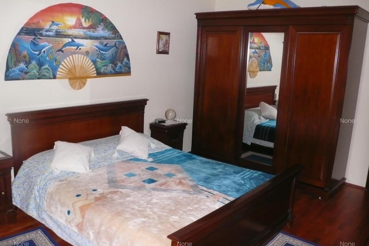 Casă cu 6 camere în Centrul Istoric - 8