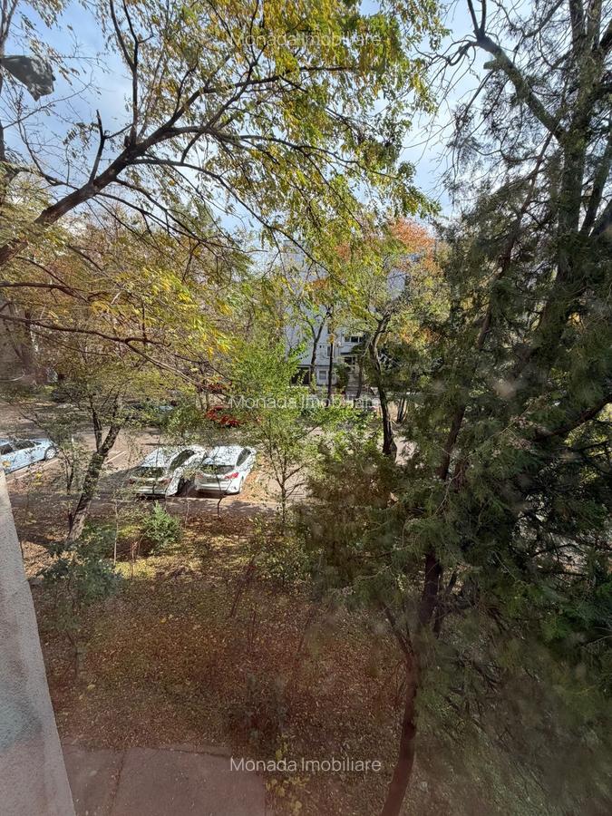 Apartament 2 camere de vanzare Drumul Taberei(Metroul la iesire din bloc) - 36