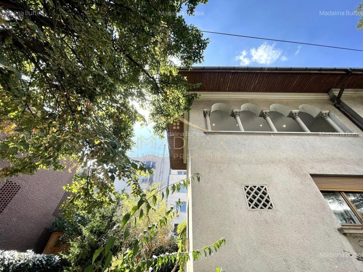 4 rooms ***203 SQM useful*** / 38 SQM terrace + garage / Primaverii - 4