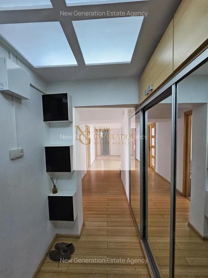 Apartament spa?ios ?i luminos, 4 camere zona Trocadero, Constan?a - 2