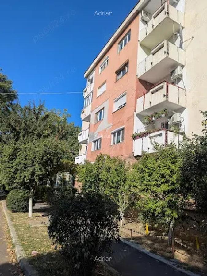 Vand apartament 2 camere,decomandat central Academia Teologica ,100m de Catedrala,Arad - 4