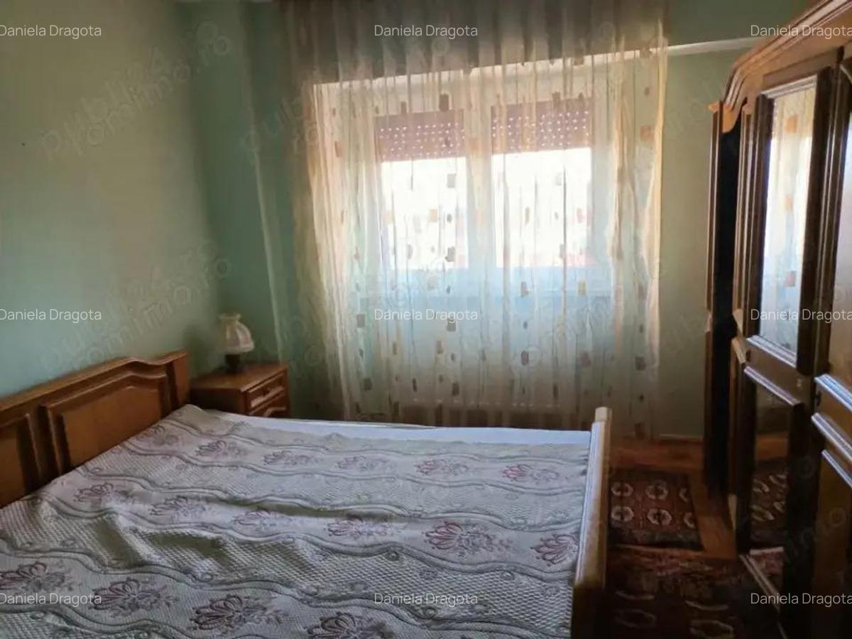 Apartament 3 camere, decomandate, zona Central. - 3