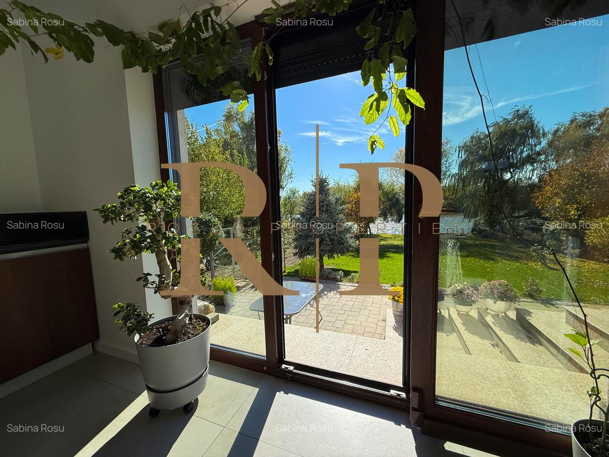 Vila Superba cu deschidere la Lac *Petrachioaia* - 17