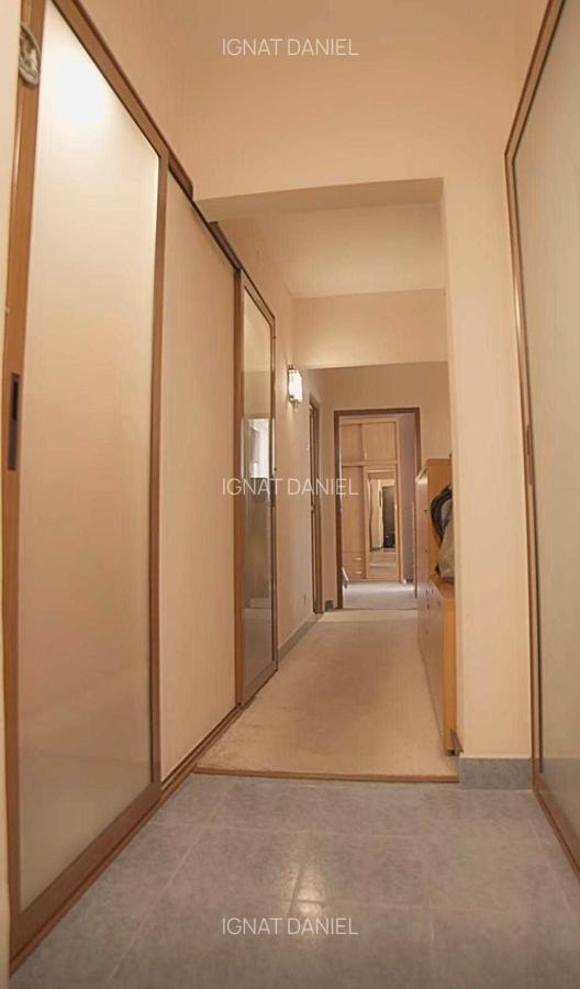 Apartament cu 3 camere, decomandat, etaj 9/10, zona Podu Ros - 4