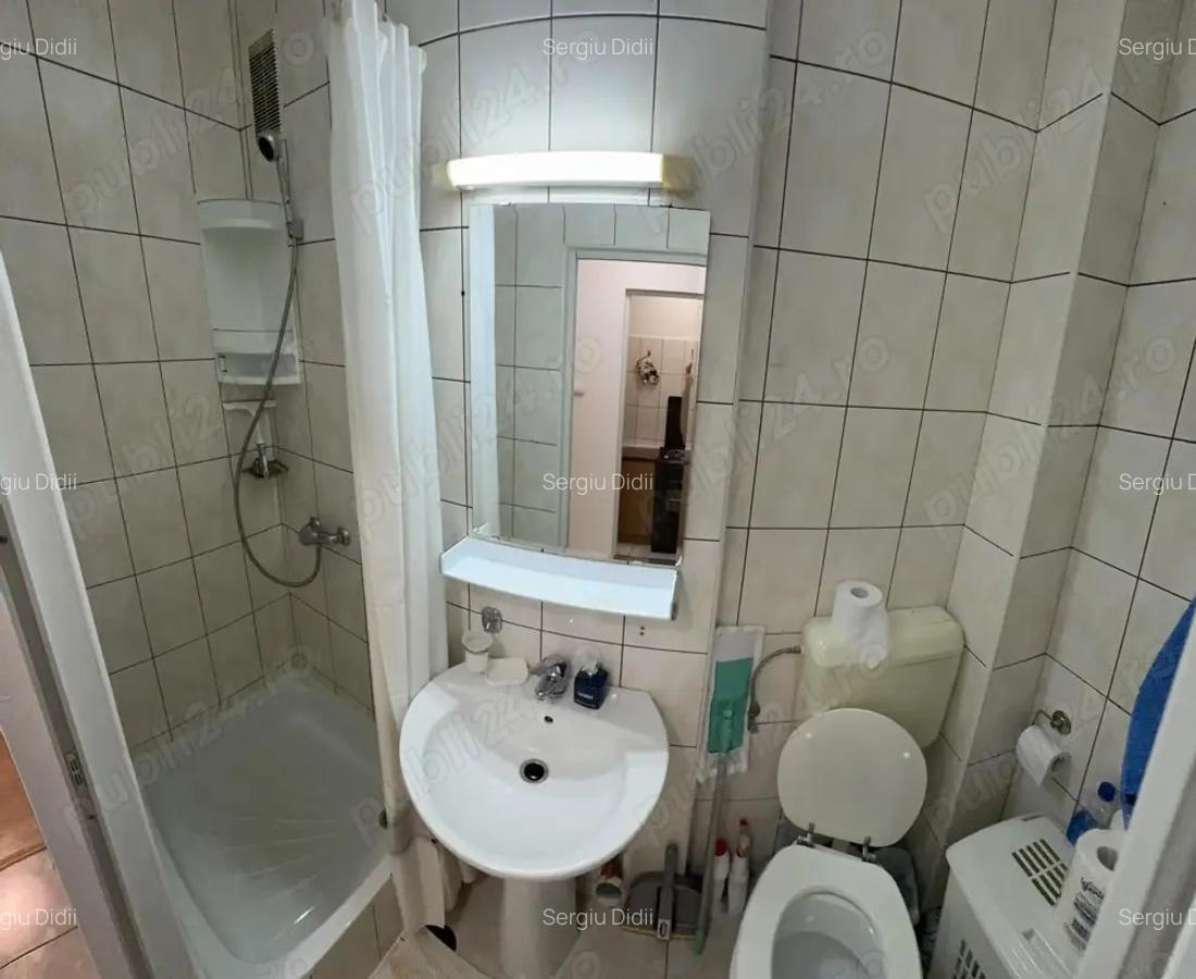Proprietar inchiriez garsoniera in zona Lipovei - 3