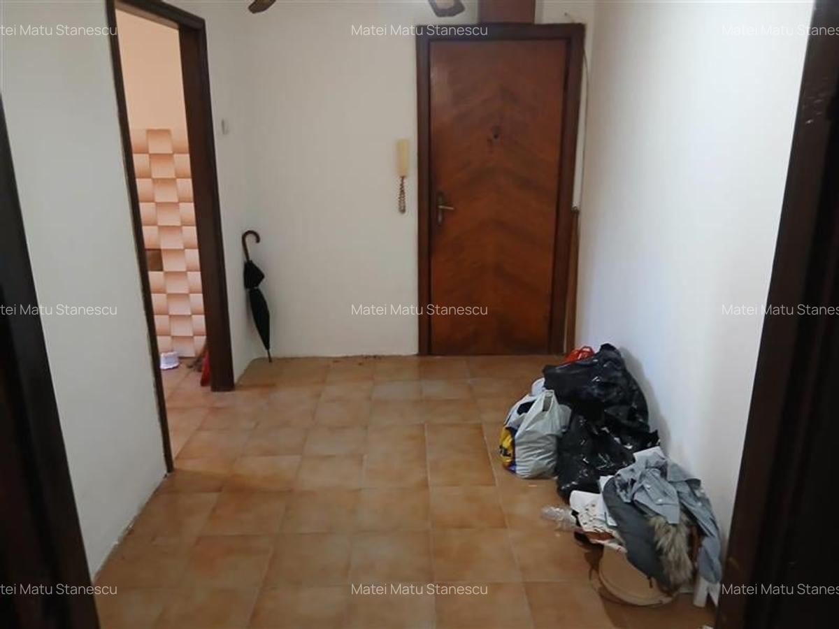 Decomandat Spatios Parter zona Buziasului - 5