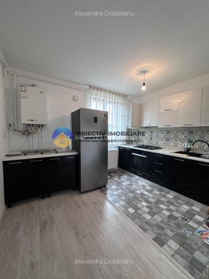 Apartament de inchiriat - 4 camere/ zona Scoala Nr.2 - 5