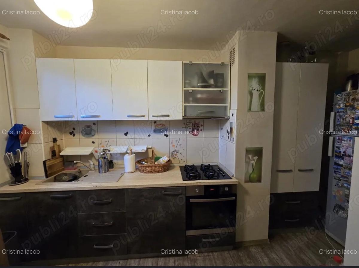 Vand Apartament 3 camere Str. Cocorului, nr. 15 Etaj 6 1 - 4