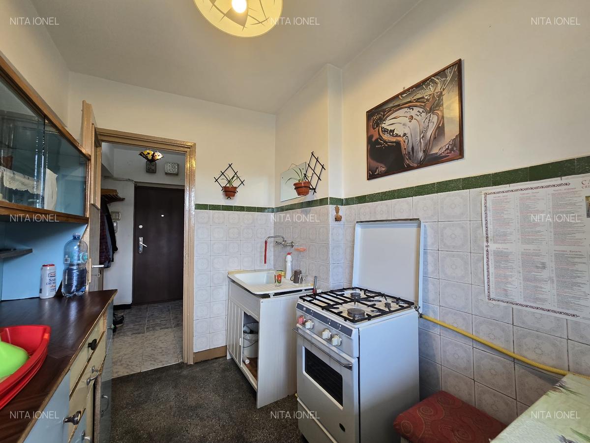 Apartament cu 2 camere semidecomandat în 1 Decembrie 1918 - 22