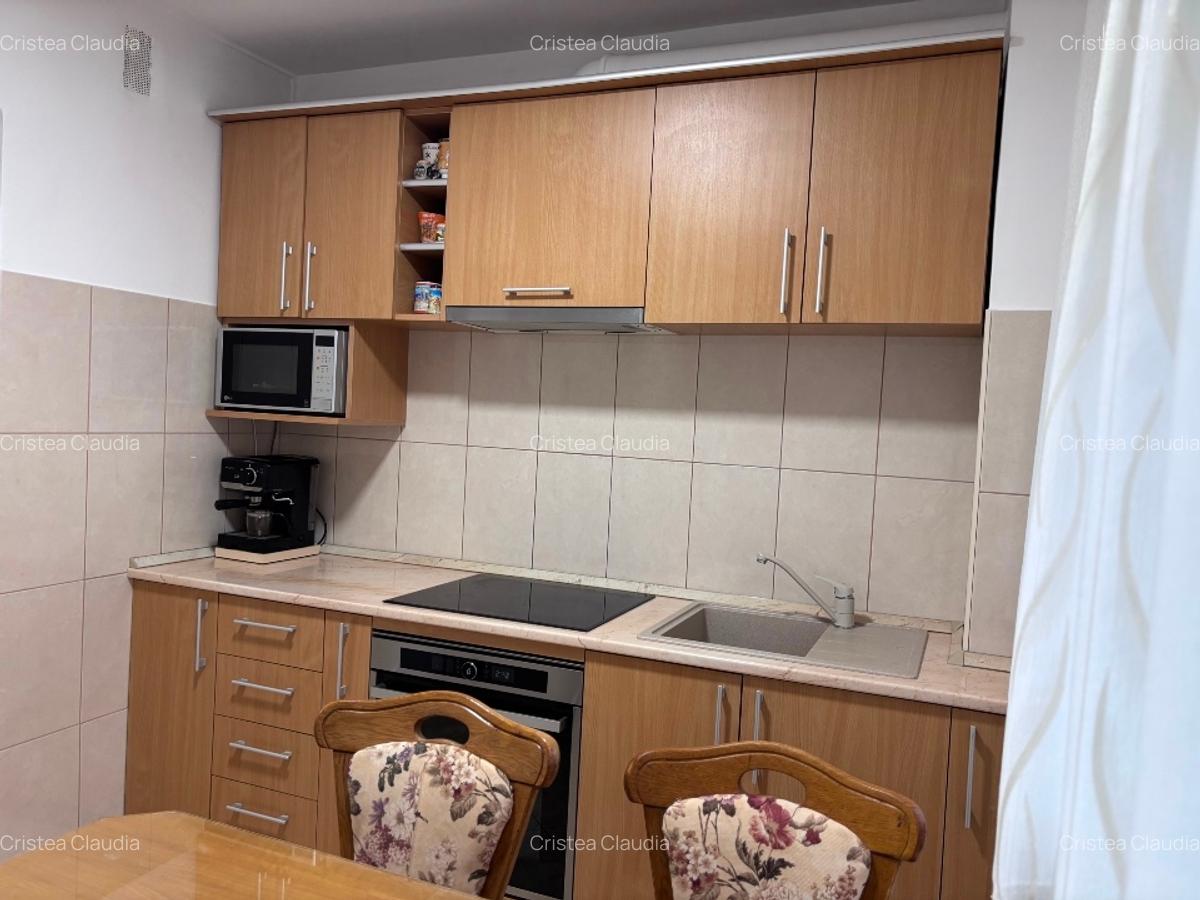 Vând apartament 3 camere Nufarul Oradea - 7