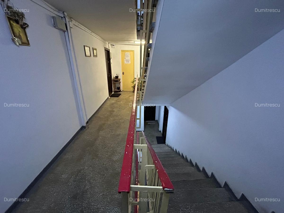 Titan 2 Camere Instalatii Schimbate Bloc 1976 Reabilitat 15 Min Metrou Titan - 18