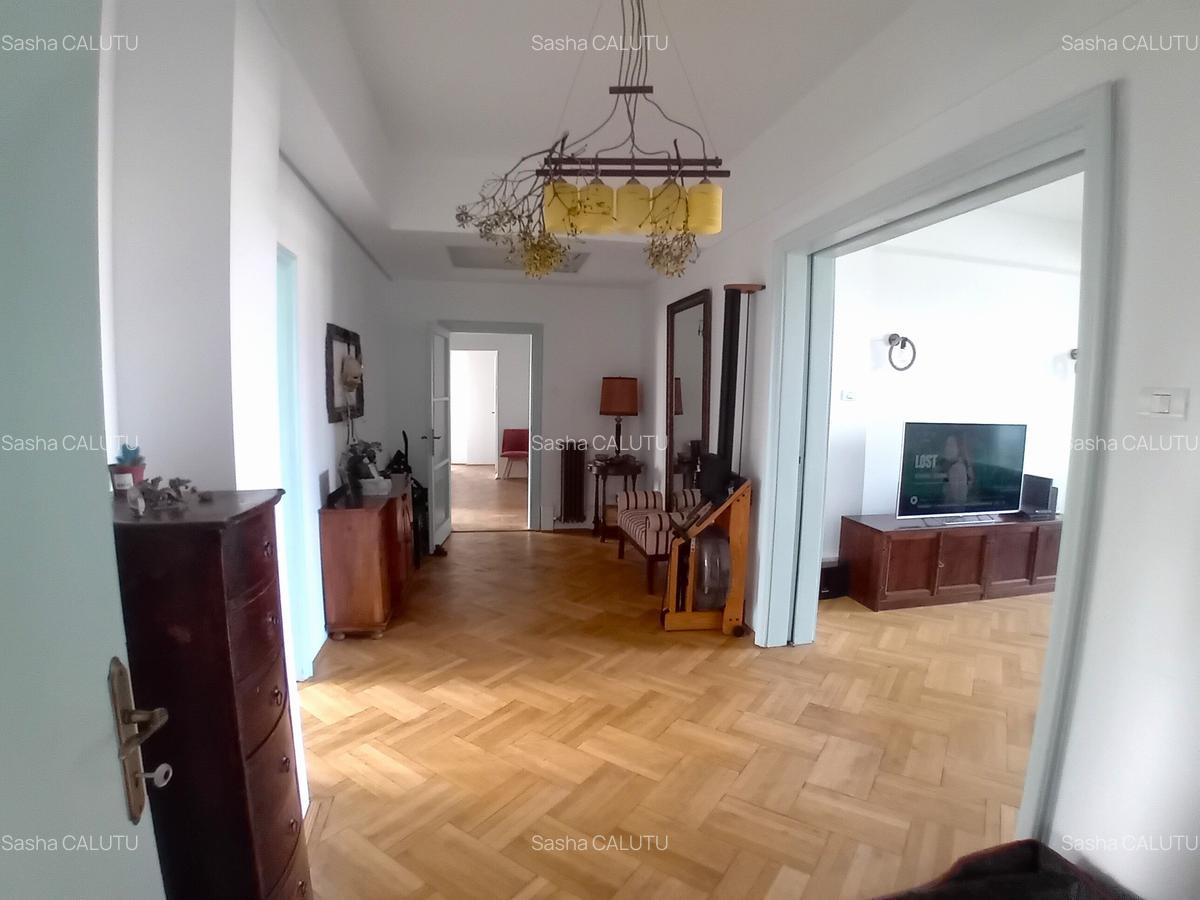 Apartament cu 5 camere decomandat, mobilat în Universitate - 9