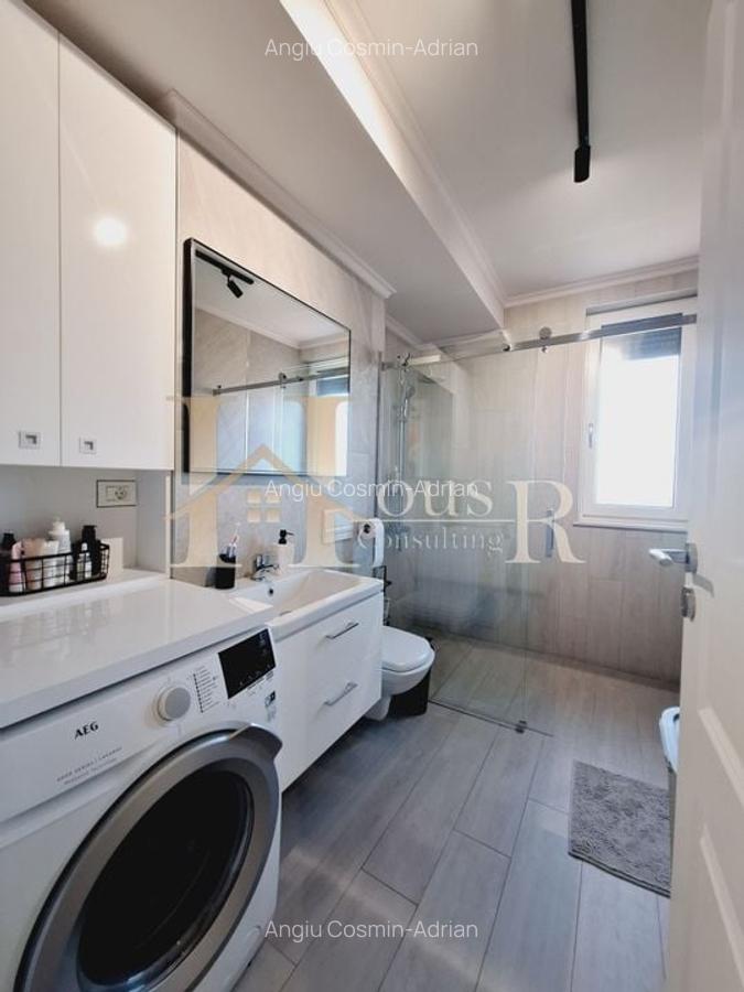 PENTHOUSE. APROAPE DE MIJLOC DE TRANSPORT SI MAGAZINE. - 18
