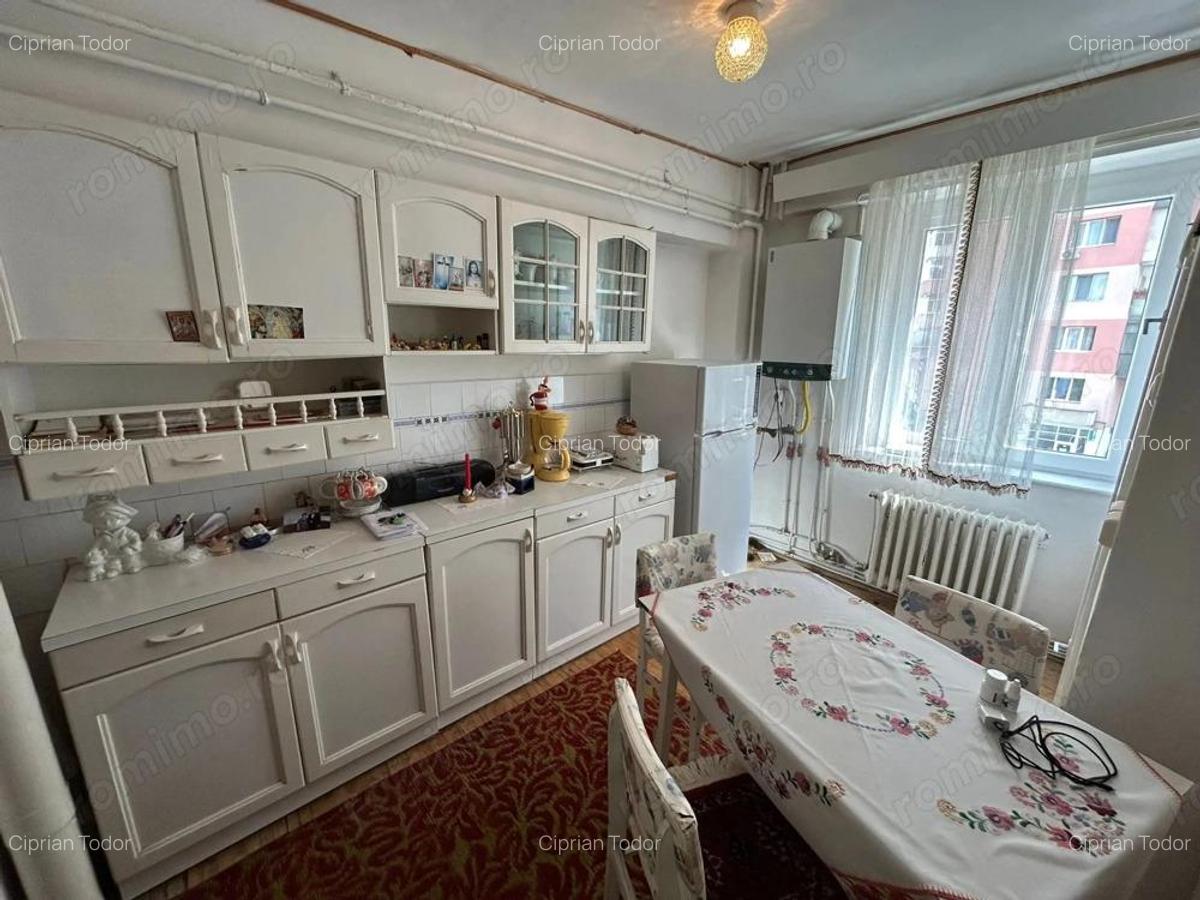 Apartament 3 camere, etaj 2 - Ampoi 2 - 10