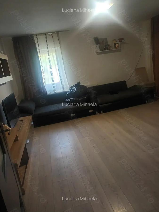 De vanzare apartament 2 camere - 2