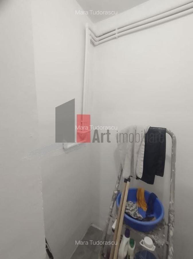 Vânzare apartament decomandat 3 camere cu centrală - Str. Baciului - 26