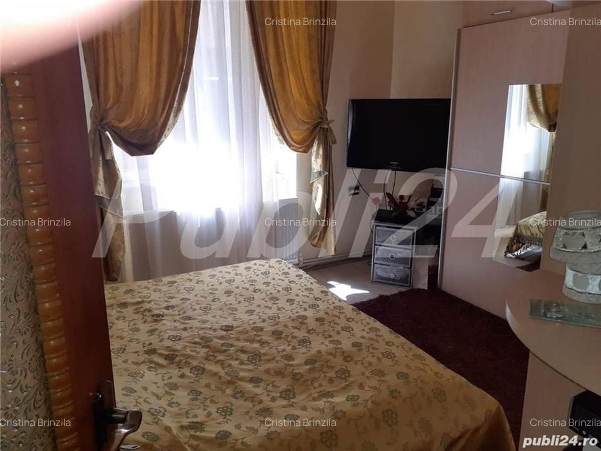 De vanzare Apartament 2 camere Universitate sect 1 - 5